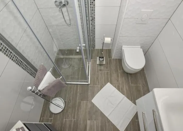 Hani 1 - One Bedroom With Balcony And Sea View * Makarska