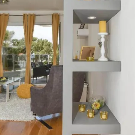 Hani 1 - One Bedroom With Balcony And Sea View Apartman